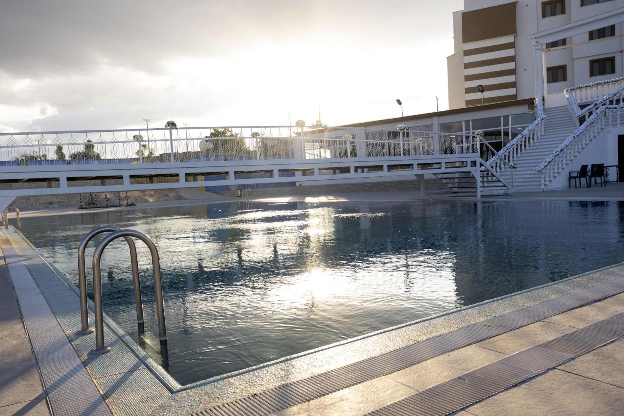 Emin Kocak Termal & Spa - Convention Center Nevsehir Exterior photo